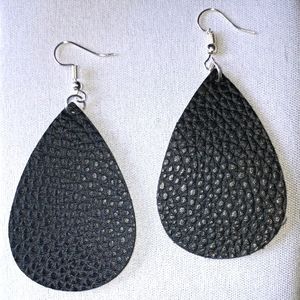 💥4/$20💥 Faux Leather Earrings